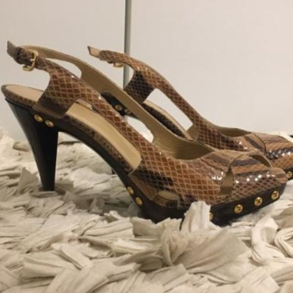 Stuart Weitzman Sling back peep toe heels